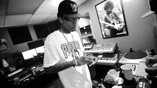 DAMN IT FEELS GOOD TO BE A TAYLOR